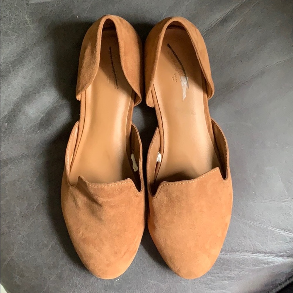 Universal thread loafers